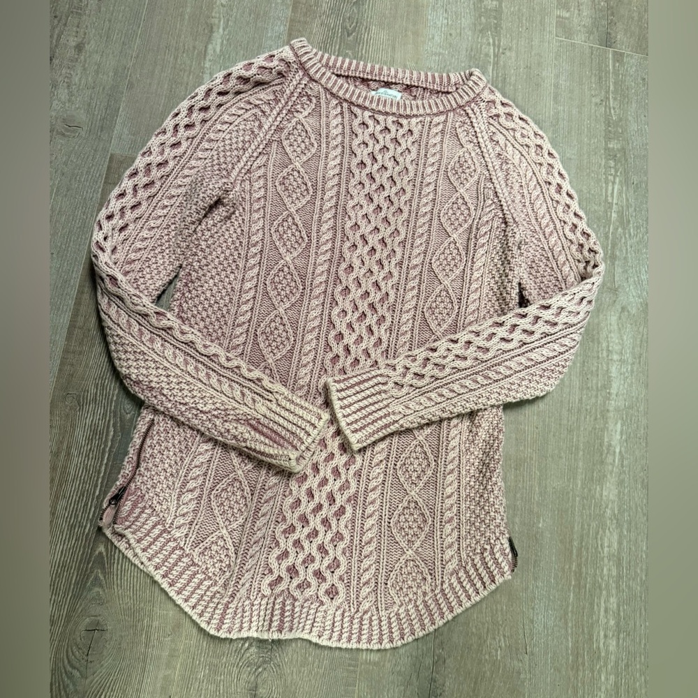 Women’s Signature LL Bean Soft Pink Cable Knit Fisherman  Sweater small